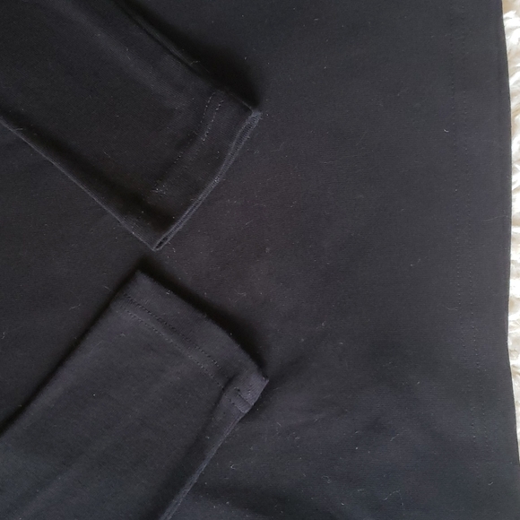 Prive Alliance Zip Long Sleeve Pullover Black Red Medium NWT - Picture 3 of 7